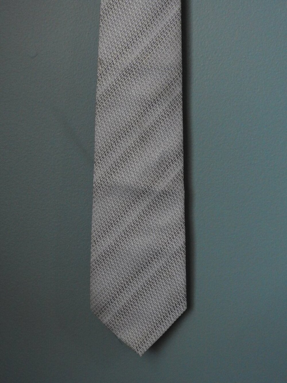 3/$15 Cheri Copain Silver Design Men's Business Tie
